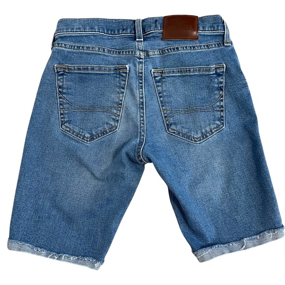 Hollister Distressed Skinny Denim Short 9" | size 26 - Picture 3 of 4